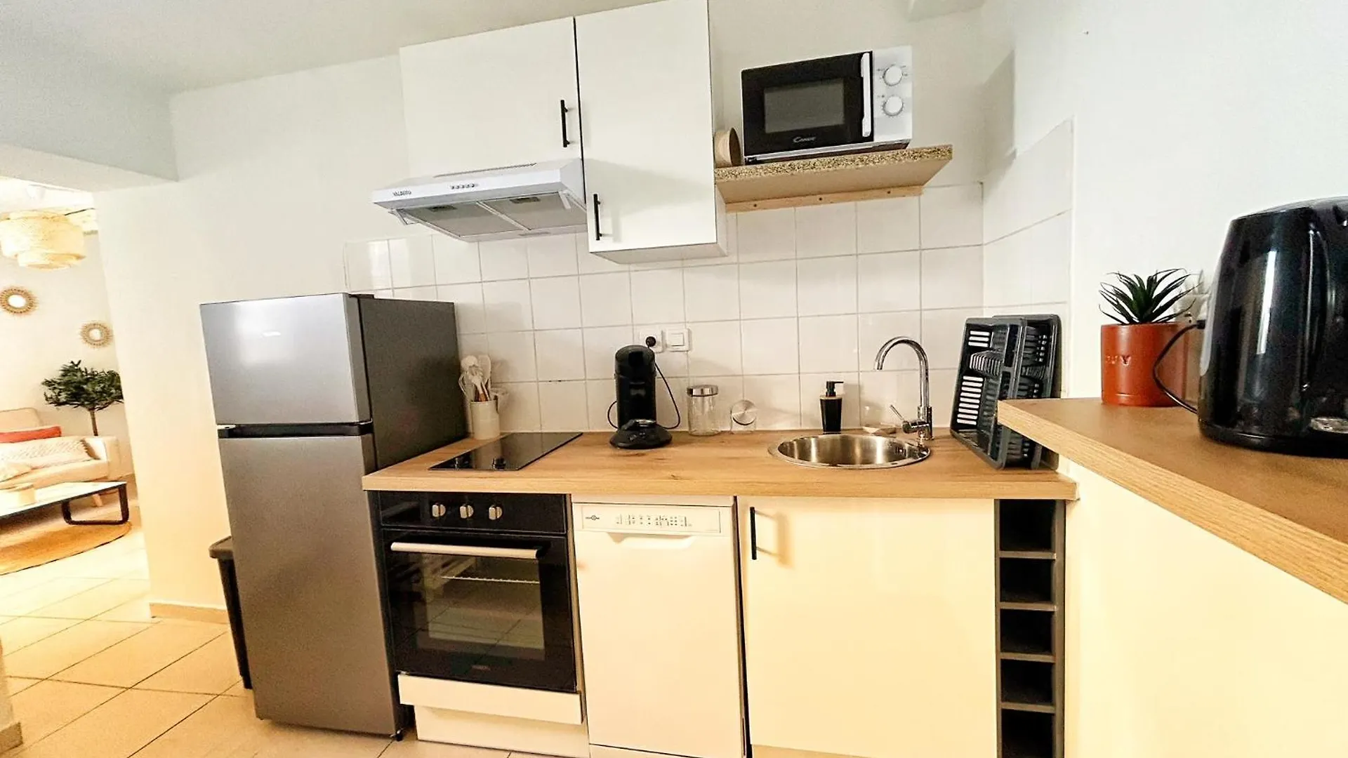 Terracotta Tranquility Apartment Arles 0*,  France